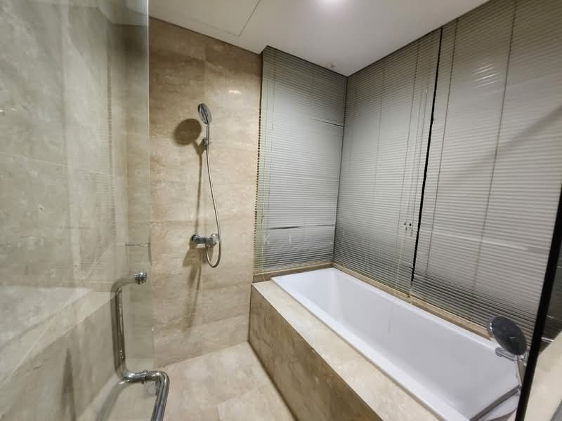 Condominium for Sale at Hampshire Residences - Miki . - Bathroom - PropertyGuru.com.my