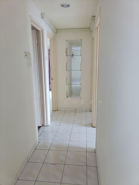 Condominium for Sale at Vista Komanwel B - Ric Cheah - Corridor - PropertyGuru.com.my