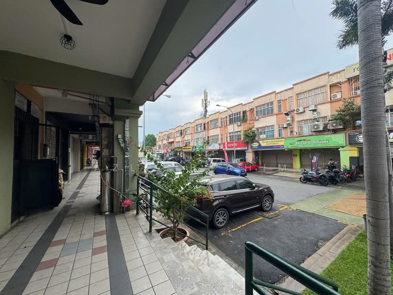 Kedai untuk Dijual di Taman Prima Saujana (Kajang) - Azli Ibrahim - Exterior - PropertyGuru.com.my