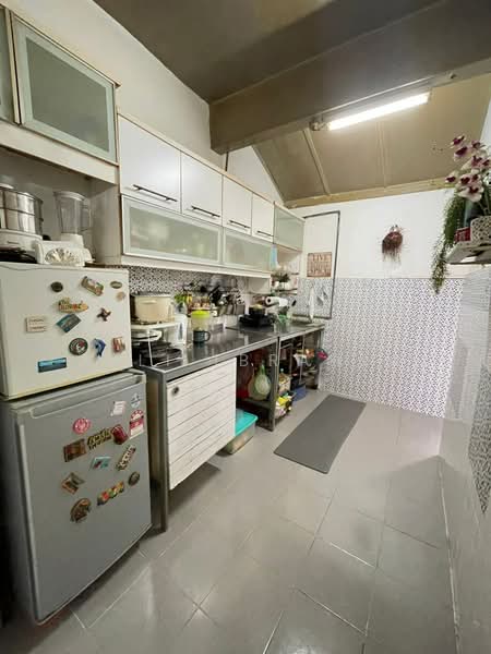 2-storey Terraced House for Sale in Wangsa Melawati (Wangsa Maju) - Azli Ibrahim - Kitchen - PropertyGuru.com.my