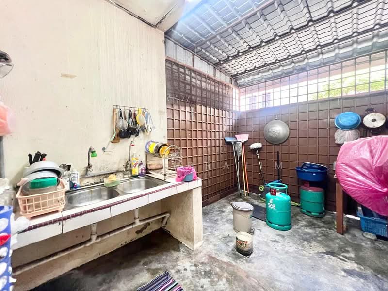Rumah Teres 2 Tingkat untuk Dijual di Taman Pelangi Semenyih (Semenyih) - Azli Ibrahim - Kitchen - PropertyGuru.com.my