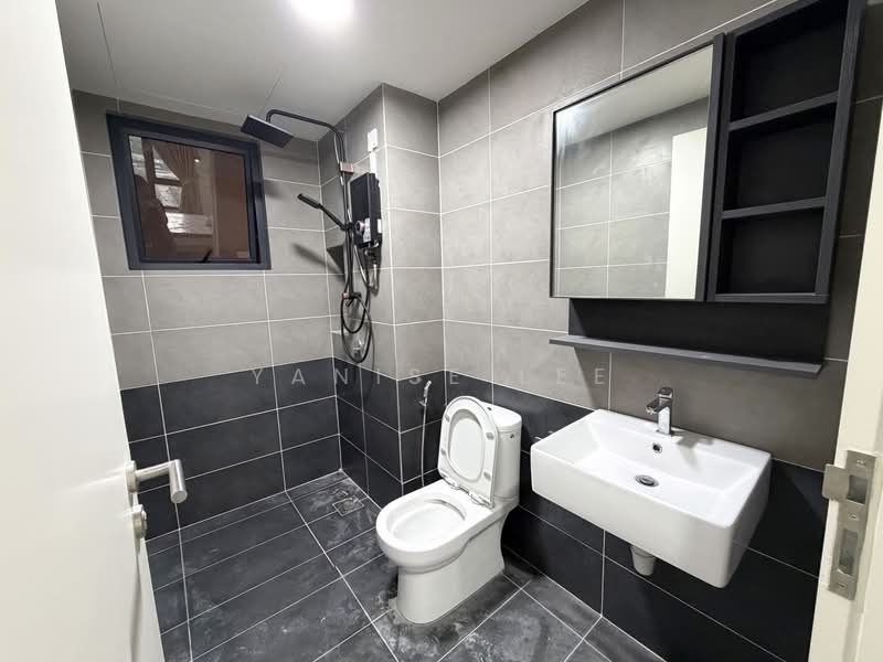 Service Residence for Rent at D'Clover Residences - Yanise Lee - Bathroom - PropertyGuru.com.my