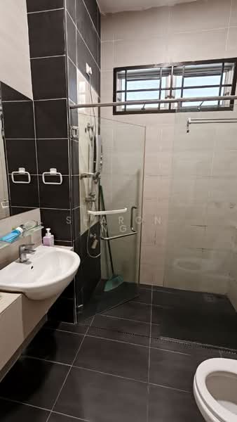 2-storey Terraced House for Sale in Tebrau (Johor) - Sharon Ng - Bathroom - PropertyGuru.com.my