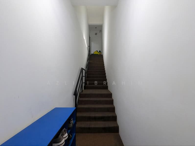 Kedai untuk Dijual di Bukit Jelutong (Shah Alam) - Azli Ibrahim - Corridor - PropertyGuru.com.my