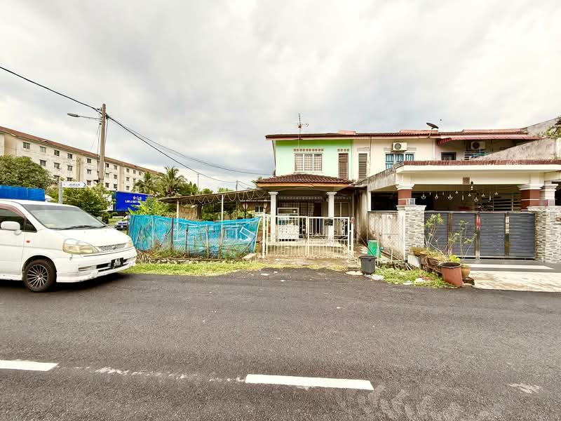 2-storey Terraced House for Sale in Bandar Rinching Seksyen 5 (Semenyih) - Azli Ibrahim - Exterior - PropertyGuru.com.my
