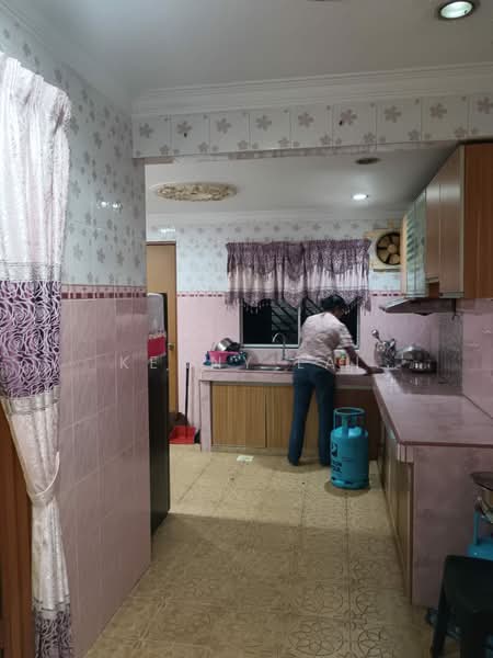 Terraced House for Sale in Seri Kembangan (Selangor) - Kenny Lai - Kitchen - PropertyGuru.com.my