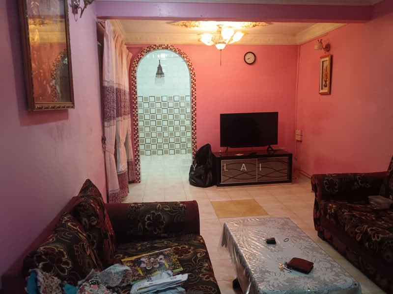 Terraced House for Sale in Seri Kembangan (Selangor) - Kenny Lai - Living Room - PropertyGuru.com.my