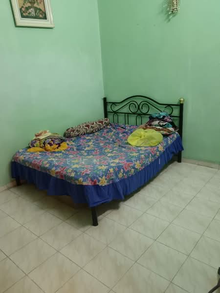 Terraced House for Sale in Seri Kembangan (Selangor) - Kenny Lai - Bedroom - PropertyGuru.com.my