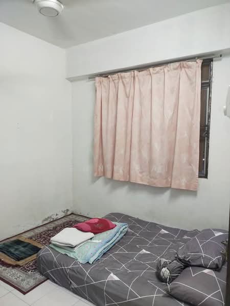 Pangsapuri untuk Dijual di Pandan Utama Apartment - Kenny Lai - Bedroom - PropertyGuru.com.my