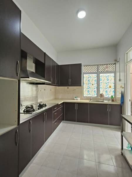 Condominium for Sale at Coastal Tower - Jeff Ooi - Kitchen - PropertyGuru.com.my