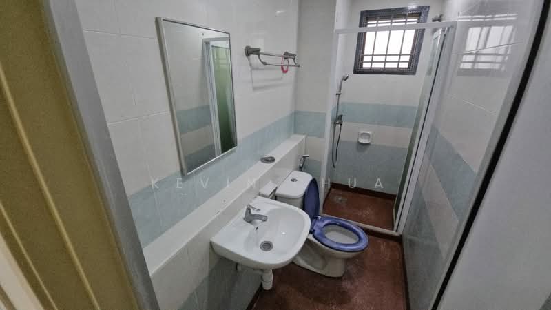 Pangsapuri untuk Disewa di Danga View Apartment - Kevin Chua - Bathroom - PropertyGuru.com.my