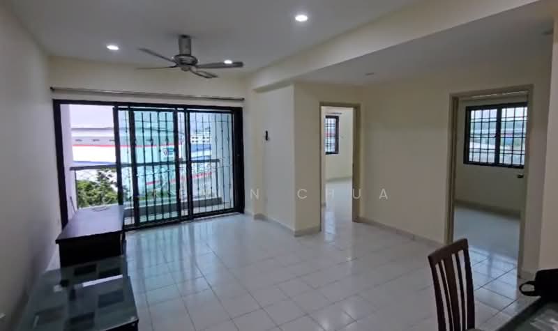 Pangsapuri untuk Disewa di Danga View Apartment - Kevin Chua - Living Room - PropertyGuru.com.my