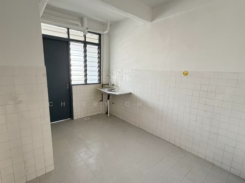 Pangsapuri untuk Dijual di Cheras Perdana Apartment Block A, B, C - Cheery Cheong - Kitchen - PropertyGuru.com.my