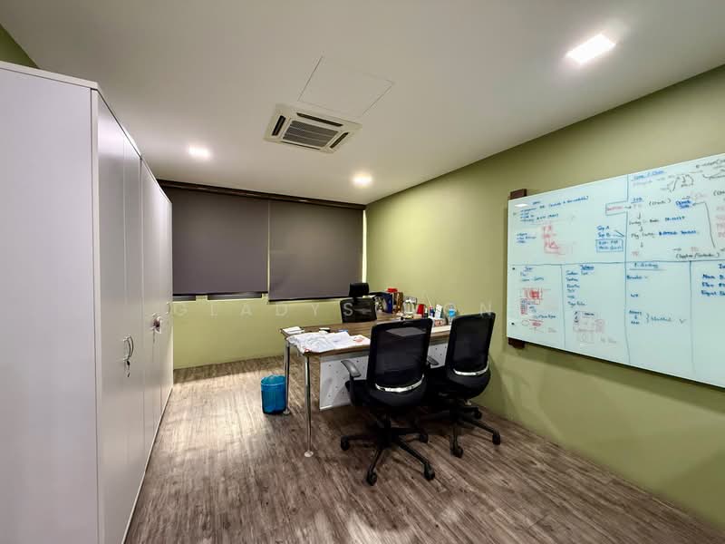 Office for Rent in Taman Pelangi (Johor Bahru) - Gladys Wong - Study - PropertyGuru.com.my