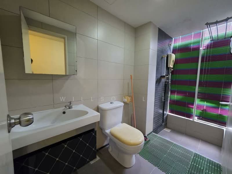 Kondominium untuk Dijual di Ocean View Residences - Willson Lee - Bathroom - PropertyGuru.com.my
