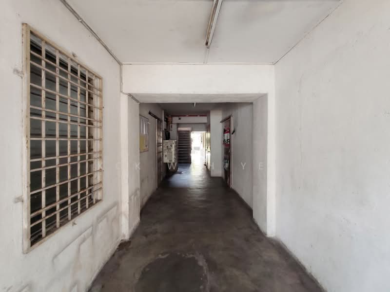 Pangsapuri untuk Disewa di saujana apartment - Kok Wah Yee - Corridor - PropertyGuru.com.my