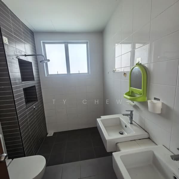 2.5-storey Terraced House for Sale in Bandar Bukit Tinggi 2 (Klang) - TY Chew - Bathroom - PropertyGuru.com.my