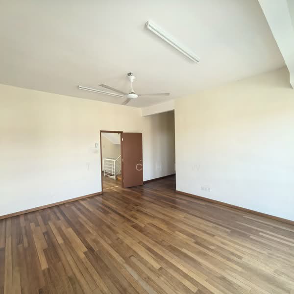 2.5-storey Terraced House for Sale in Bandar Bukit Tinggi 2 (Klang) - TY Chew - Bedroom - PropertyGuru.com.my