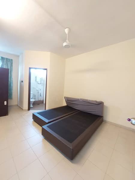 Pangsapuri untuk Disewa di Lake View Suites - Stella Chia - Bedroom - PropertyGuru.com.my