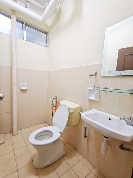 Pangsapuri untuk Disewa di Lake View Suites - Stella Chia - Bathroom - PropertyGuru.com.my
