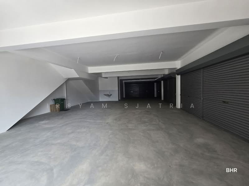 Shop / Office for Rent in Setia Ecohill (Semenyih) - Irsyam Sjatria - Car Park - PropertyGuru.com.my