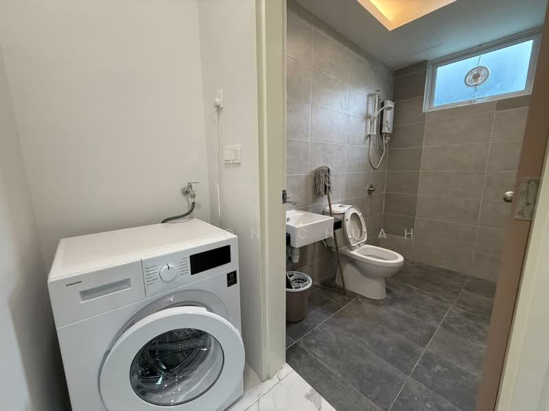 Condominium for Rent at QuayWest Residence - Carson Chuah - Bathroom - PropertyGuru.com.my