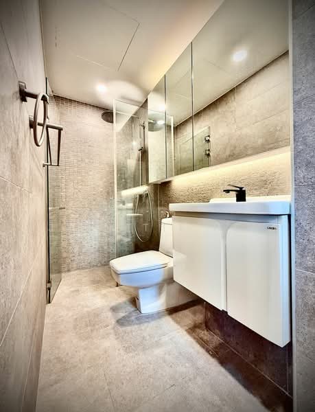 Kondominium untuk Dijual di 10 Island Resort - Jeanette Hee - Bathroom - PropertyGuru.com.my
