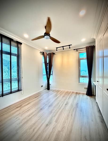 Kondominium untuk Dijual di 10 Island Resort - Jeanette Hee - Bedroom - PropertyGuru.com.my