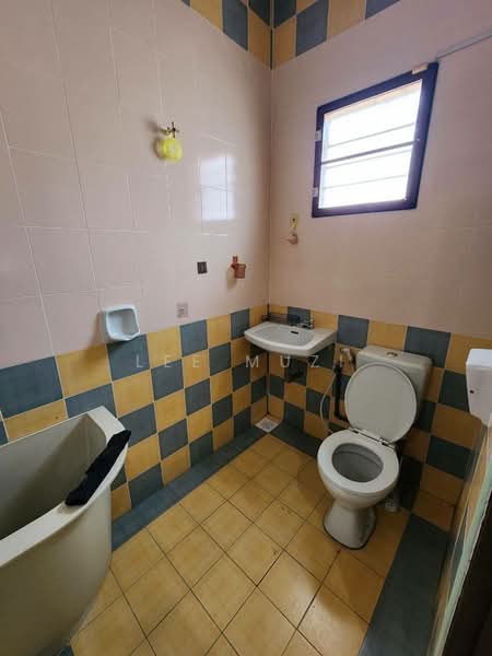 Rumah Teres 1 Tingkat untuk Dijual di Taman Desa Tambun (Tambun) - Lee Muzi - Bathroom - PropertyGuru.com.my