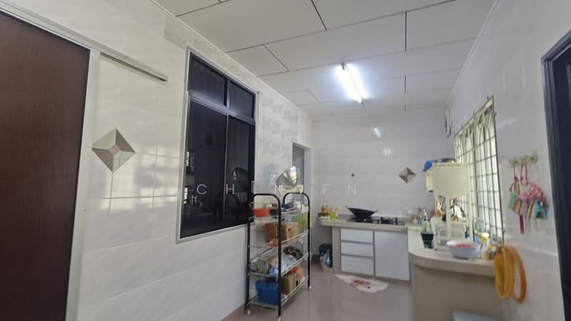 Rumah Teres 1 Tingkat untuk Dijual di Taman Cheng Ria (Bertam) - CHIN FN - Kitchen - PropertyGuru.com.my