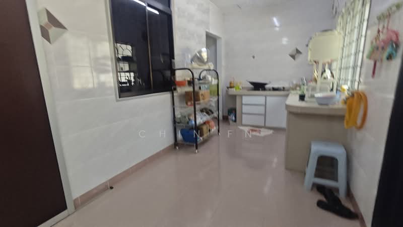 Rumah Teres 1 Tingkat untuk Dijual di Taman Cheng Ria (Bertam) - CHIN FN - Kitchen - PropertyGuru.com.my