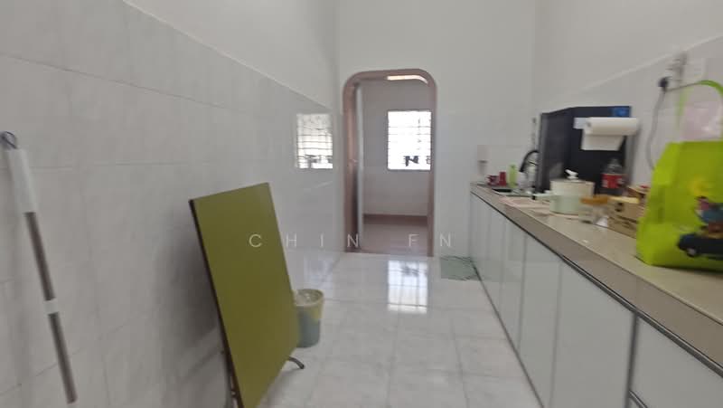 Rumah Teres 1 Tingkat untuk Dijual di Taman Cheng Ria (Bertam) - CHIN FN - Kitchen - PropertyGuru.com.my