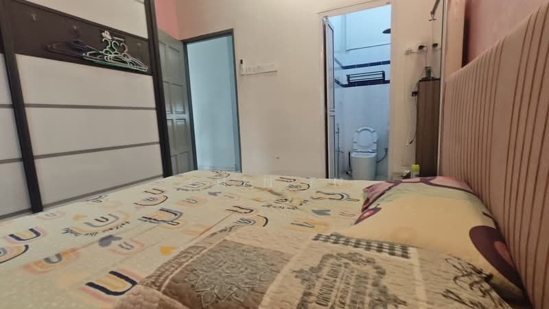 Rumah Teres 1 Tingkat untuk Dijual di Taman Cheng Ria (Bertam) - CHIN FN - Bedroom - PropertyGuru.com.my