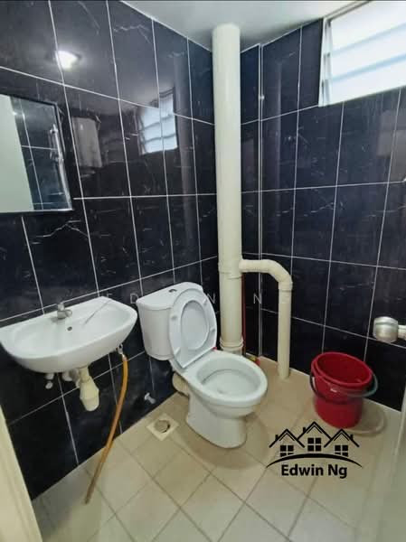 Apartment for Sale at The Ocean View (Bandar Sri Pinang) - Edwin Ng - Bathroom - PropertyGuru.com.my