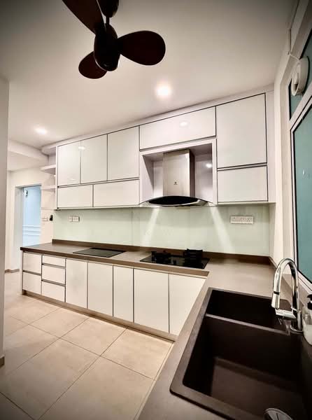 Condominium for Sale at 10 Island Resort - KK Kwok - Kitchen - PropertyGuru.com.my