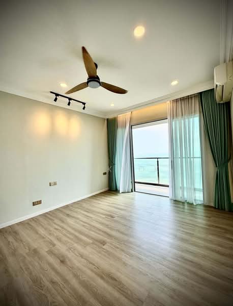 Condominium for Sale at 10 Island Resort - KK Kwok - Balcony - PropertyGuru.com.my