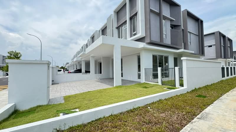 2-storey Terraced House for Sale in Bandar Tasik Puteri (Rawang) - Jack Cheng - Exterior - PropertyGuru.com.my