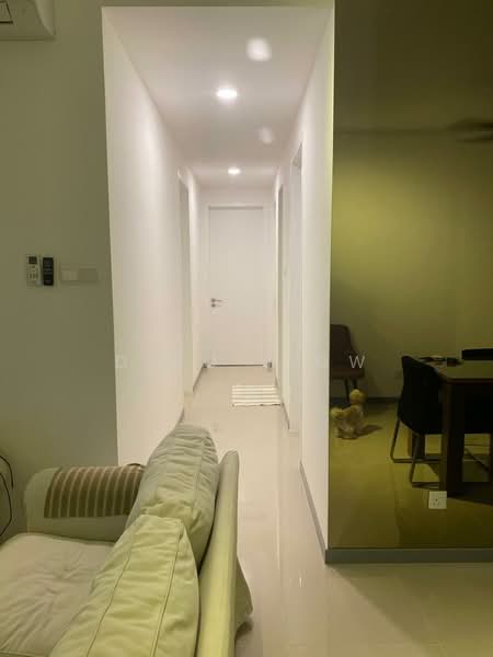 Servis Apartment untuk Dijual di United Point (Residensi Berpadu) - Dino Siow - Corridor - PropertyGuru.com.my