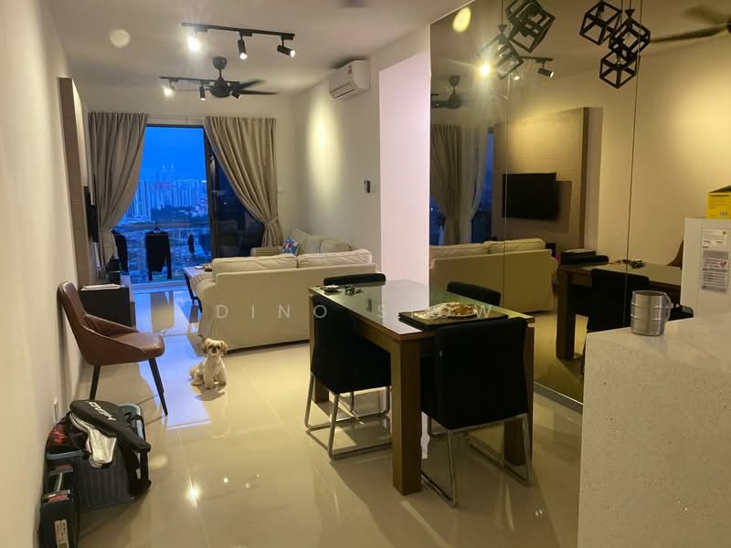 Servis Apartment untuk Dijual di United Point (Residensi Berpadu) - Dino Siow - Living Room - PropertyGuru.com.my