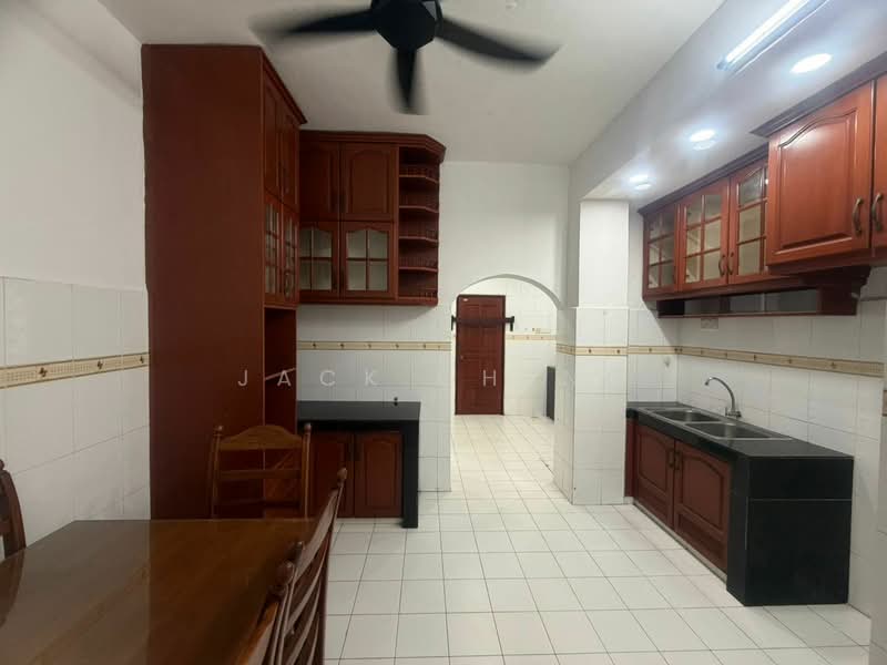 Rumah Teres 2 Tingkat untuk Dijual di Taman Velox (Rawang) - Jack Cheng - Kitchen - PropertyGuru.com.my