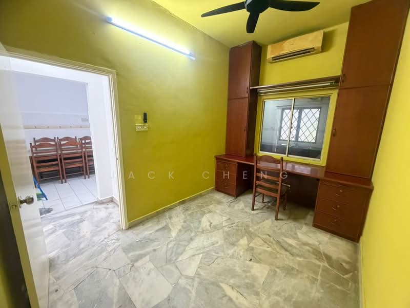 Rumah Teres 2 Tingkat untuk Dijual di Taman Velox (Rawang) - Jack Cheng - Study - PropertyGuru.com.my