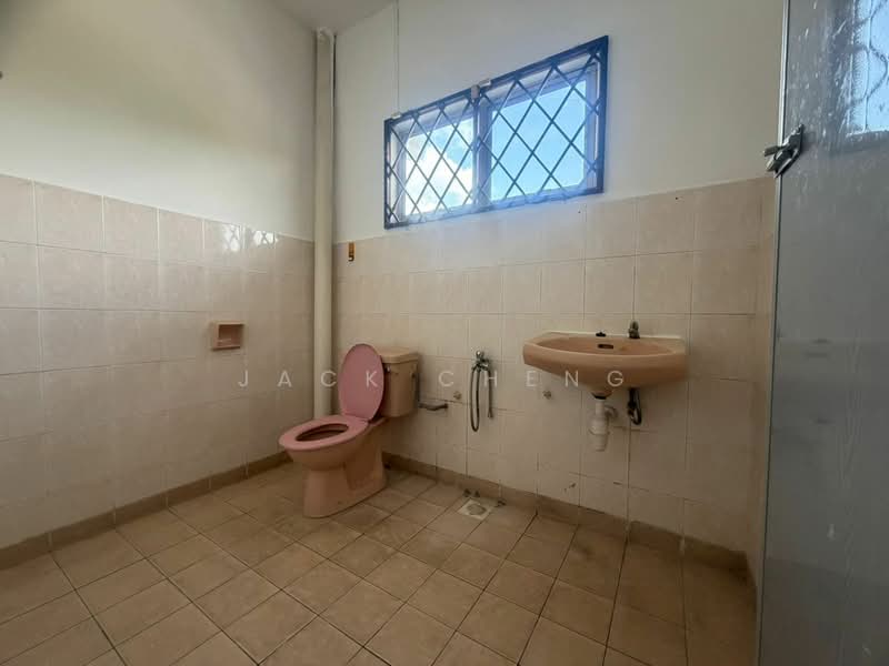 Rumah Teres 2 Tingkat untuk Dijual di Taman Velox (Rawang) - Jack Cheng - Bathroom - PropertyGuru.com.my