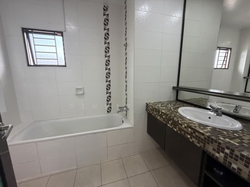 Semi-Detached House for Sale in Bandar Sungai Long (Selangor) - Denver Sin - Bathroom - PropertyGuru.com.my