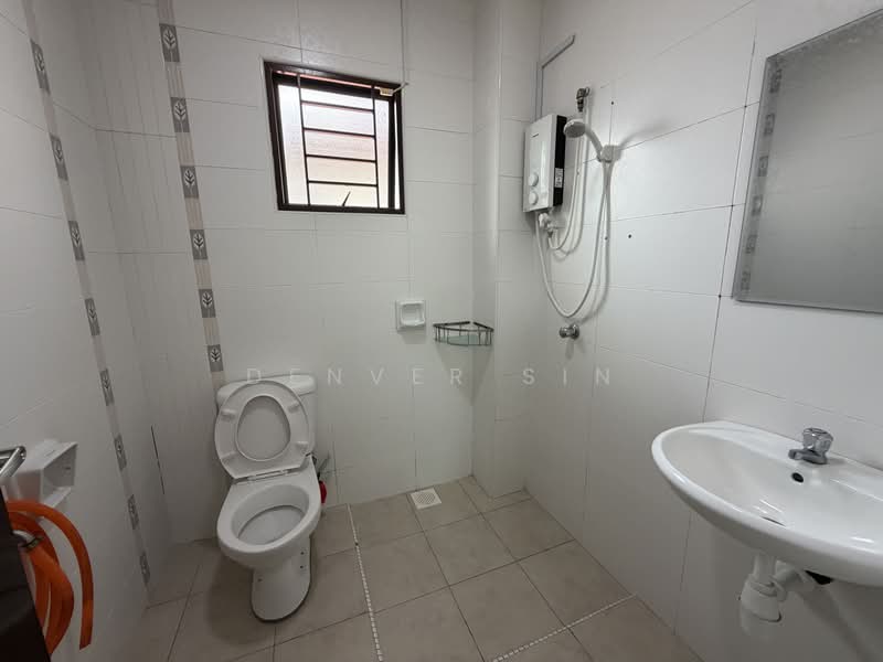 Semi-Detached House for Sale in Bandar Sungai Long (Selangor) - Denver Sin - Bathroom - PropertyGuru.com.my