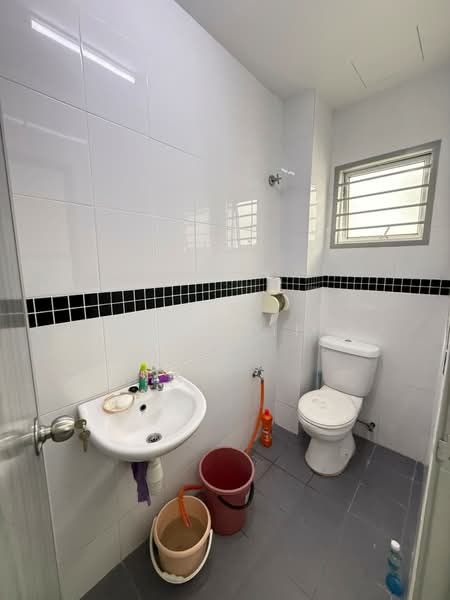 2-storey Terraced House for Sale in Subang Bestari (Shah Alam) - Tom Yip - Bathroom - PropertyGuru.com.my