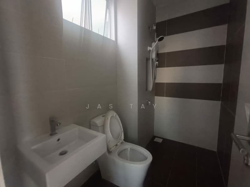 Service Residence for Sale at Skysuites @ Meldrum Hills - Jas Tay - Bathroom - PropertyGuru.com.my