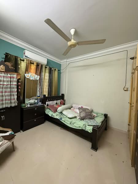 Rumah Flat untuk Dijual di Taman Kempas - Elaine Sim - Bedroom - PropertyGuru.com.my