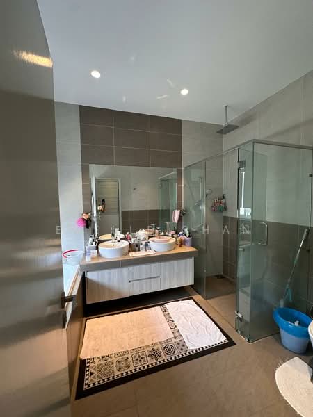 Semi-Detached House for Sale in Cyberjaya (Selangor) - Evelle Chan - Bathroom - PropertyGuru.com.my