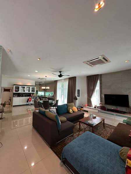 Semi-Detached House for Sale in Cyberjaya (Selangor) - Evelle Chan - Living Room - PropertyGuru.com.my