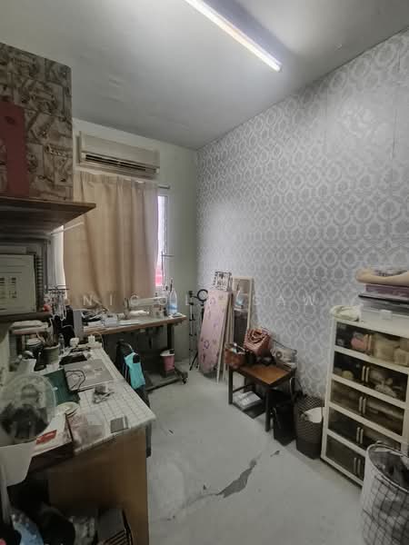 Rumah Flat untuk Dijual di Putri Laksamana - Nicole Saw - Study - PropertyGuru.com.my